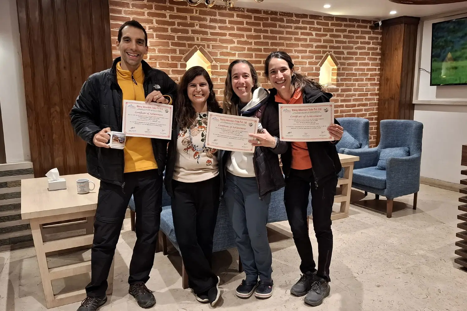 Sajana Tripathi con huéspedes